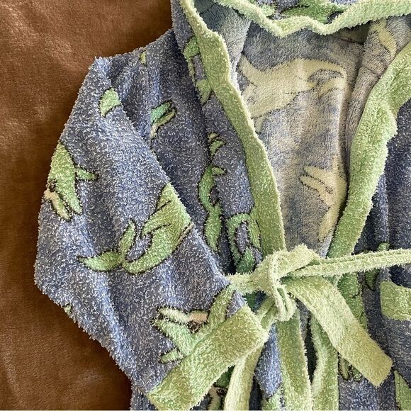 Kids Shark Print Hooded Robe - Blue and Green Dolphins with Pockets Size 6 - Picture 3 of 12